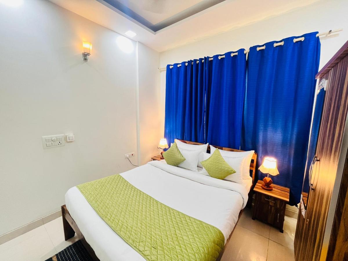 Hotel Park Pride Pitampura New Delhi, Couple Friendly Exteriör bild