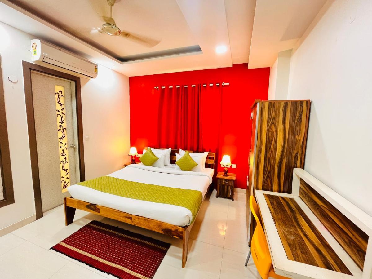 Hotel Park Pride Pitampura New Delhi, Couple Friendly Exteriör bild