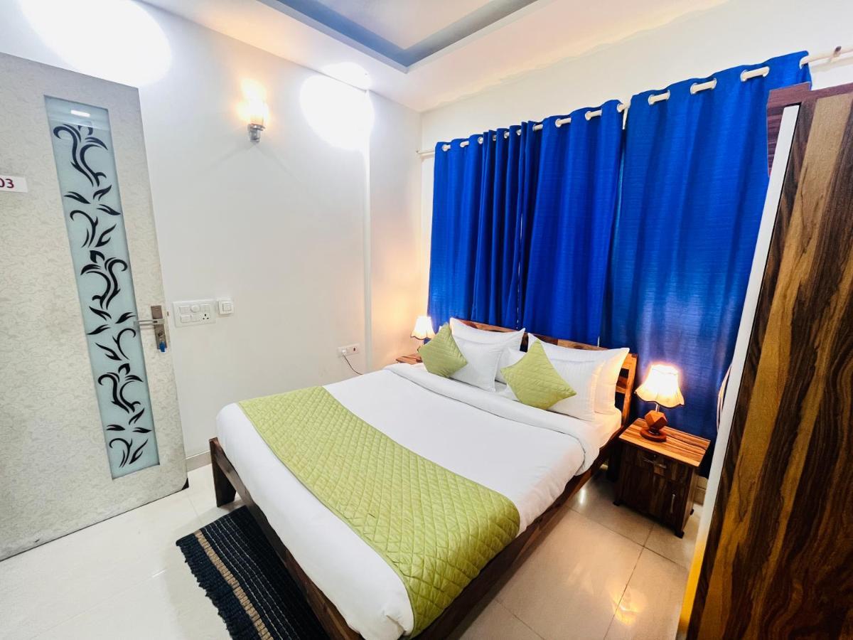 Hotel Park Pride Pitampura New Delhi, Couple Friendly Exteriör bild