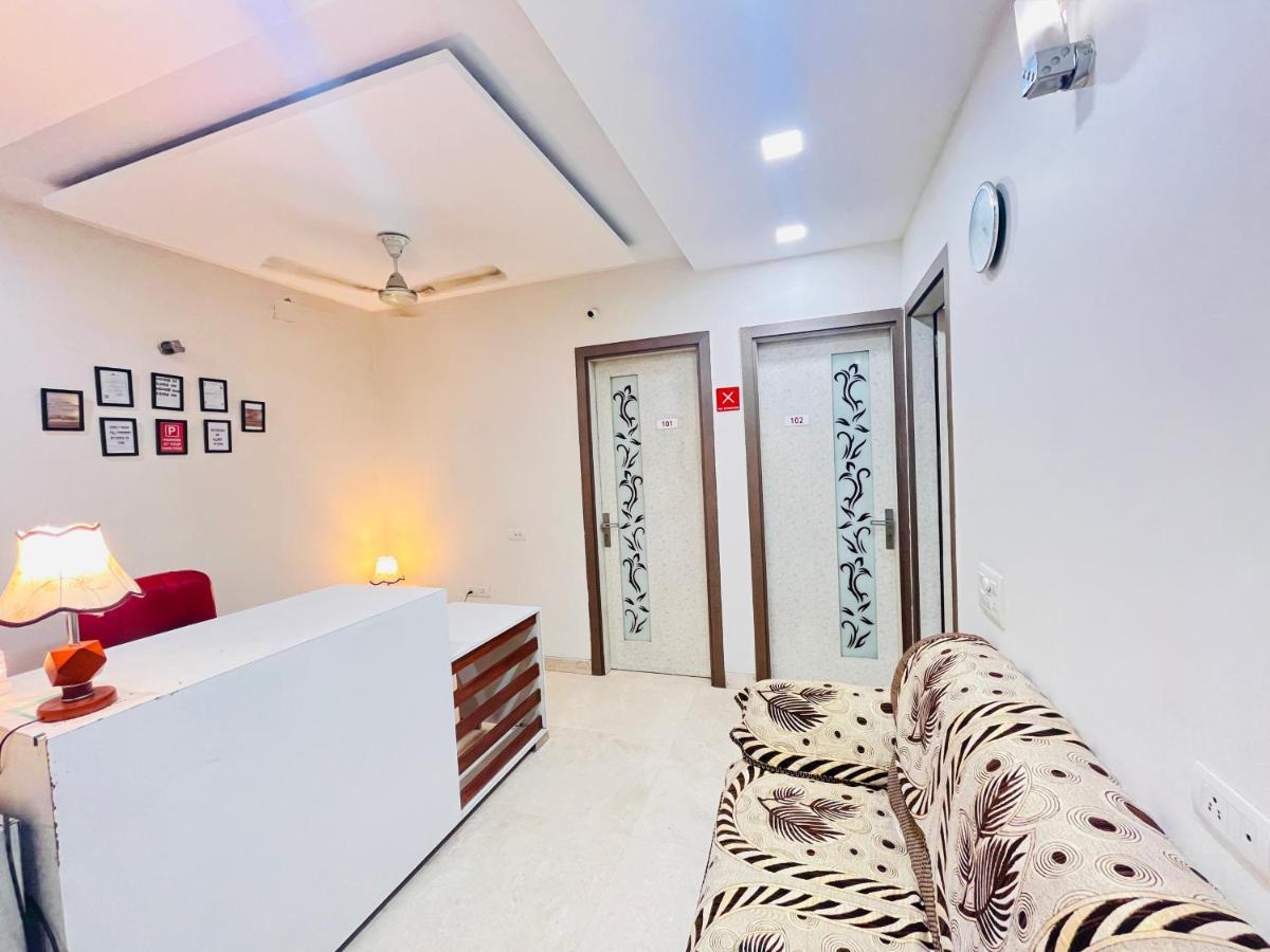 Hotel Park Pride Pitampura New Delhi, Couple Friendly Exteriör bild
