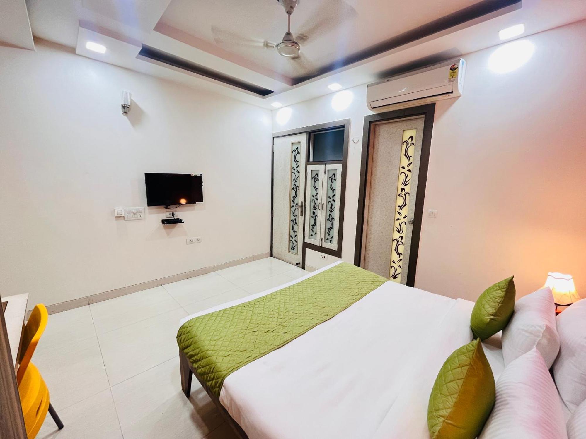 Hotel Park Pride Pitampura New Delhi, Couple Friendly Exteriör bild